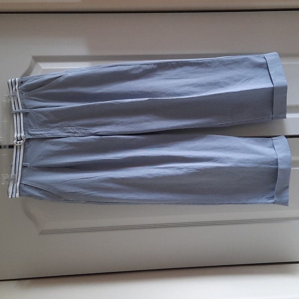 Tommy Hilfiger Belted Blue/White Pinstripe Cuffed Dressy Capris Sz 6